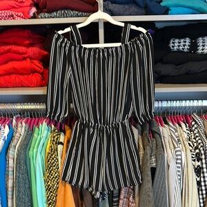 Subdued black/white striped 3/4 sleeve elastic waistband romper size S
